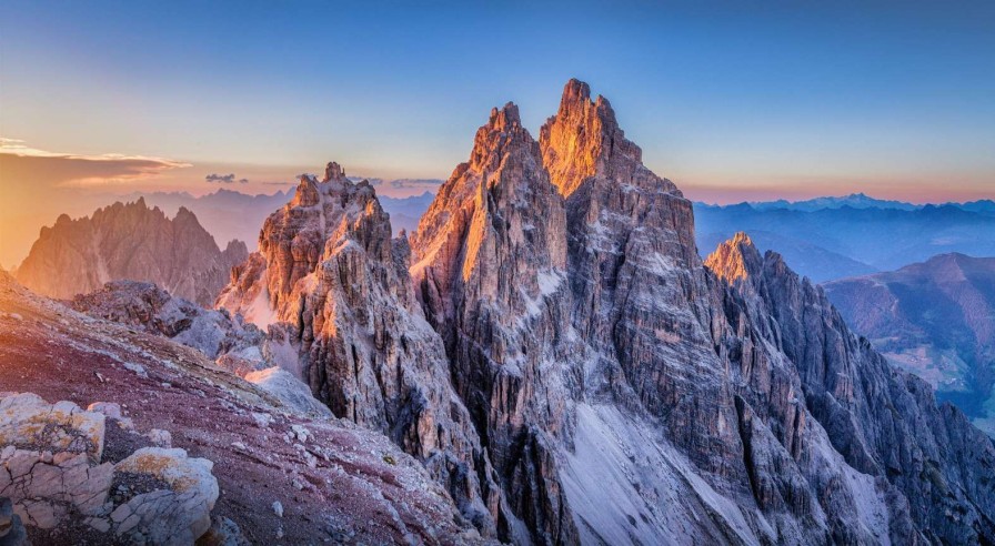 Landschap Wallgroup | Bijzondere Bergen In Zuid-Tirol Fotobehang