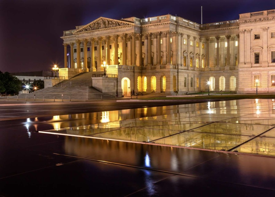 Architectuur Wallgroup | Het Capitool In De Avond Fotobehang