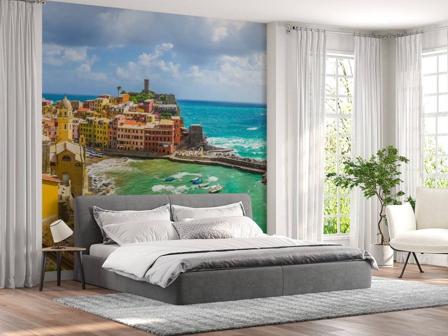 Landschap Wallgroup | Uitzicht Op Het Dorpje Vernazza Fotobehang