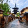 Architectuur Wallgroup | Yasaka Pagoda In De Ochtend Fotobehang