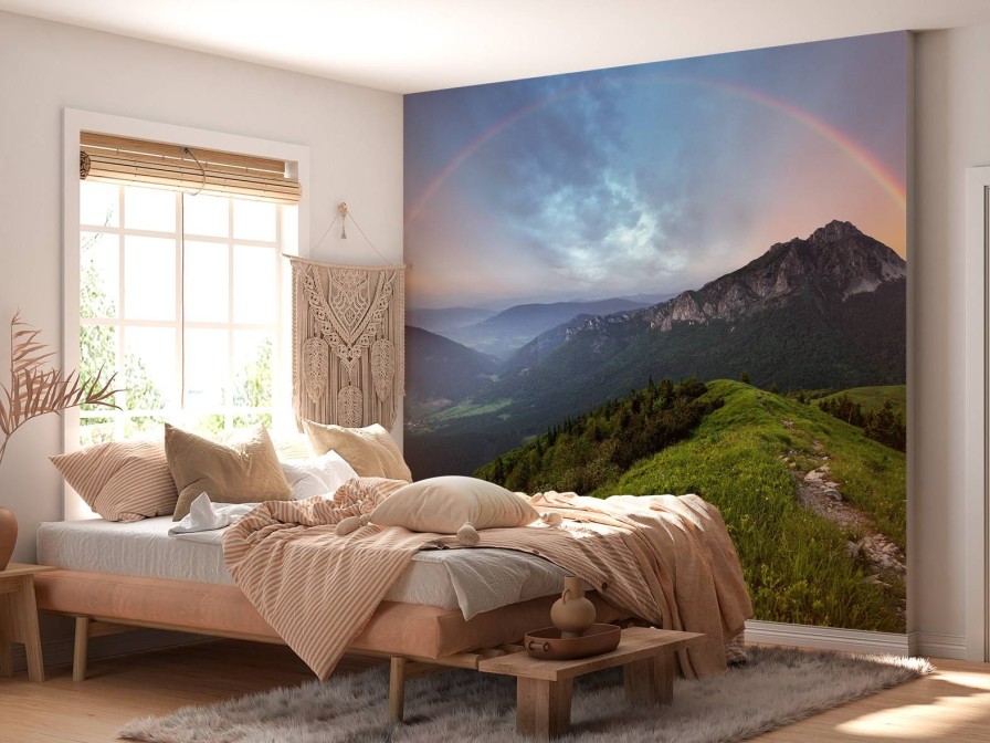 Landschap Wallgroup | Regenboog Boven Een Berglandschap Fotobehang