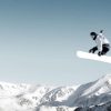 Sport Wallgroup | Snowboarder Maakt Een Hoge Sprong Fotobehang