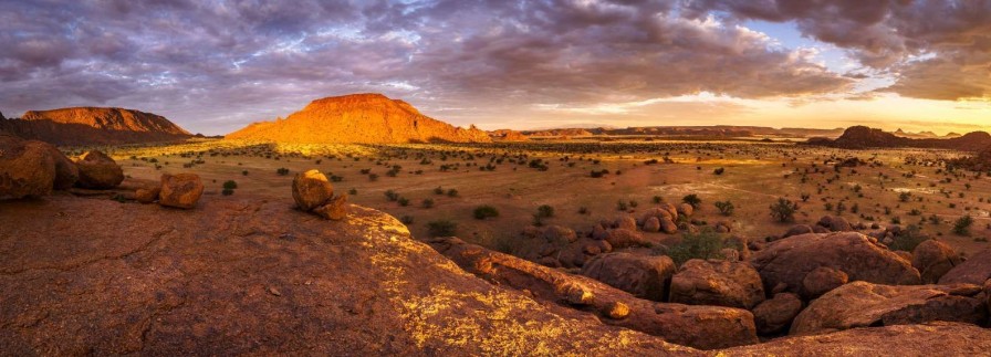 Landschap Wallgroup | Zonsondergang In De Woestijn Van Namibie Fotobehang