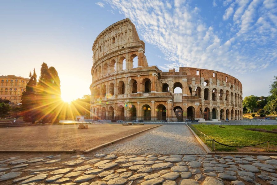 Architectuur Wallgroup | Colosseum In Rome Bij Zonsopkomst Fotobehang