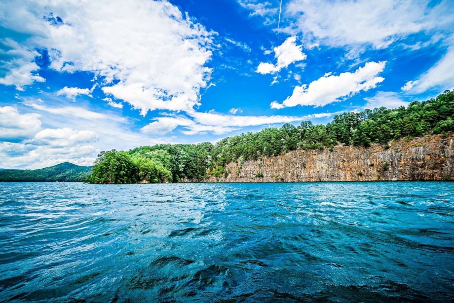 Landschap Wallgroup | Lake Jocassee In De Vs Fotobehang