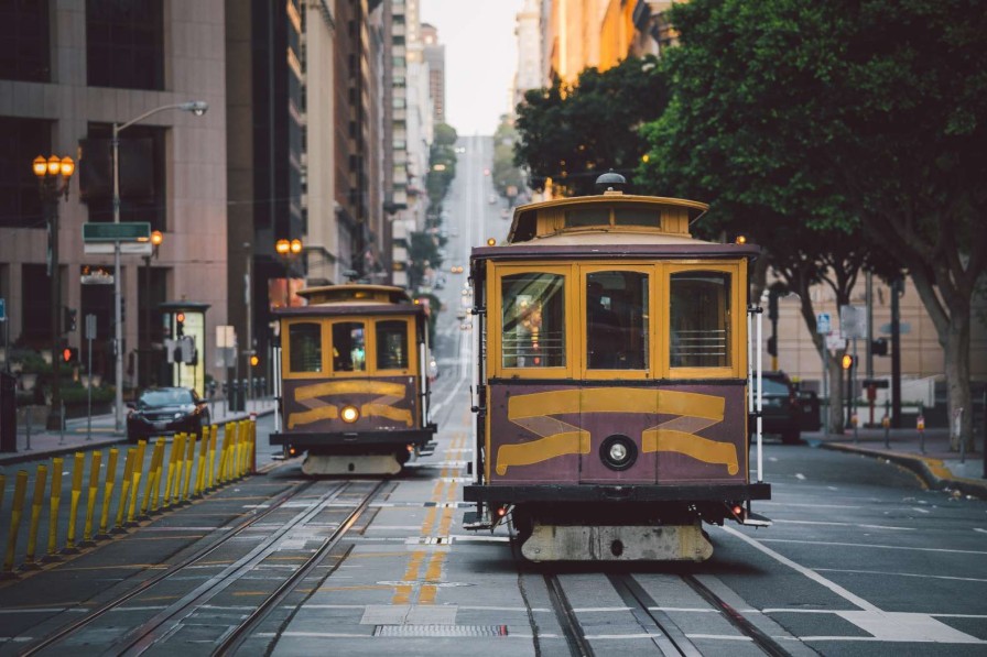 Transport Wallgroup | Klassieke Trams In San Francisco Fotobehang