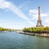 Landschap Wallgroup | Rivier Langs De Eiffeltoren Fotobehang