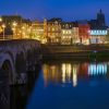 Architectuur Wallgroup | Maastricht In De Avond Fotobehang